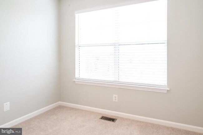 Building Photo - 20680 Southwind Terrace