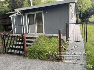 Building Photo - 17844 Huckleberry Dr