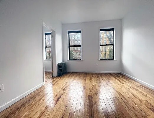Building Photo - 208 St Nicholas Pl