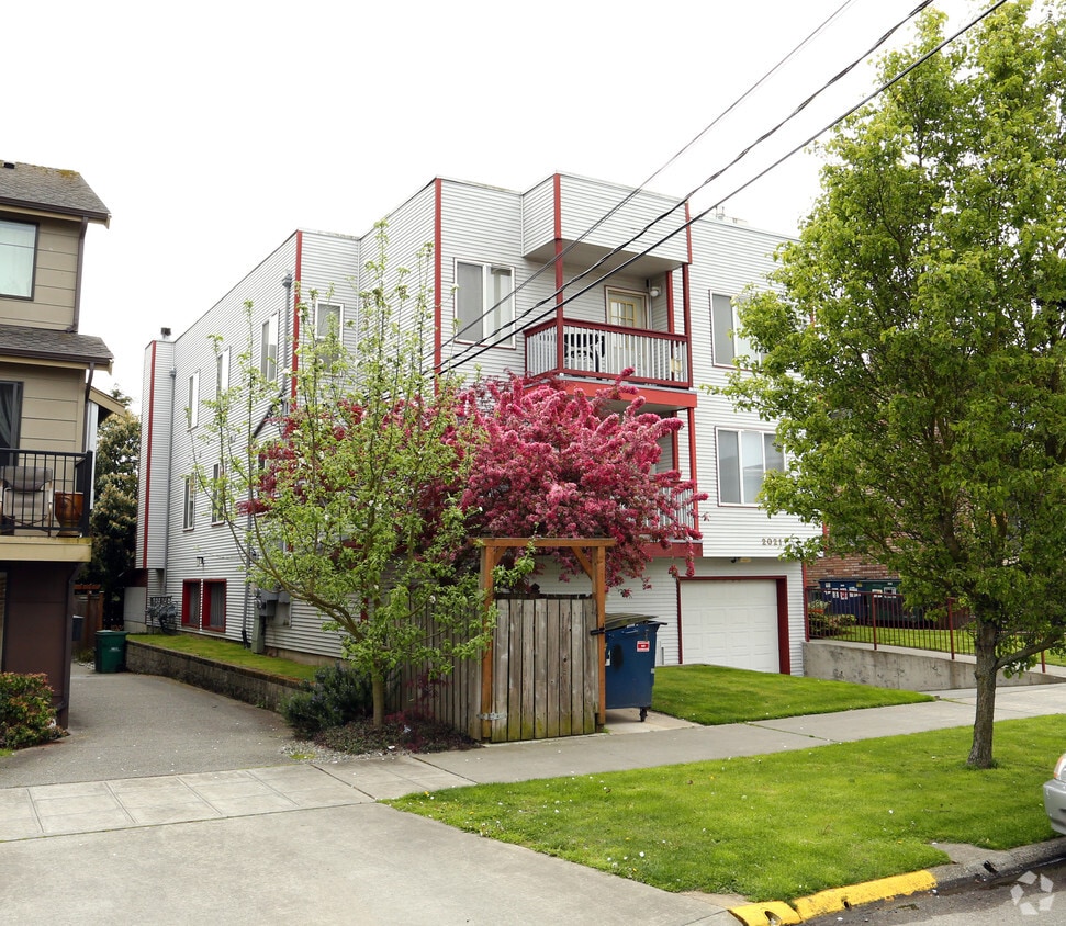 Building Photo - 2021 NW 59th St