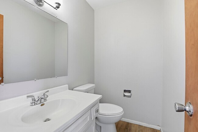 Building Photo - 836/840 Greenwood Court