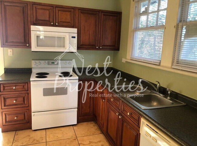 Foto del edificio - 5404 Colonial Dr