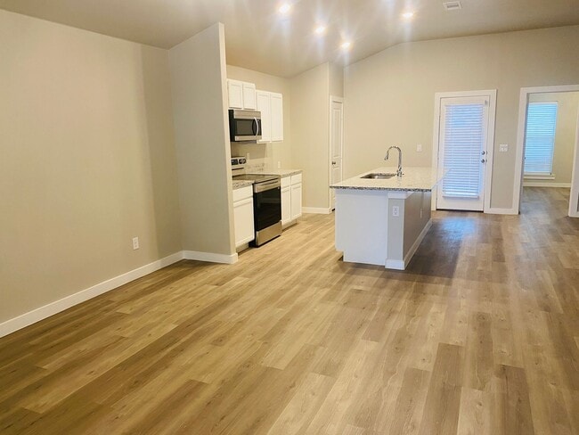 Building Photo - 3 bed 2 bath - Cooper ISD