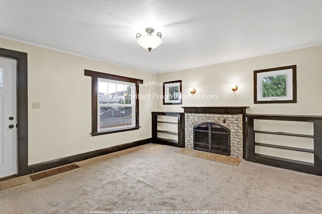 Foto del edificio - Charming Classic Home Built in 1925 Offeri...