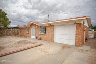 Building Photo - 8548 Arboleda Dr