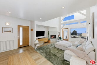 Building Photo - 2919 Valmere Dr