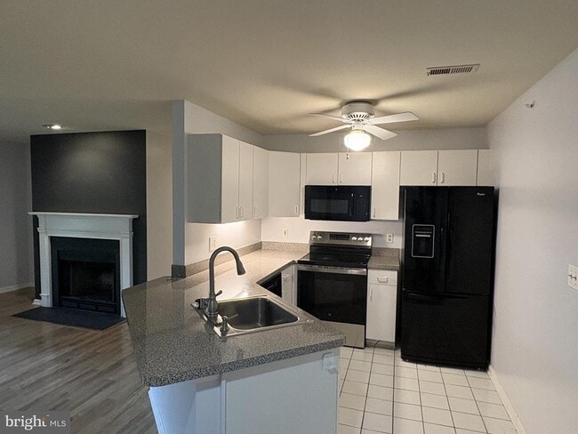 Building Photo - 9 Tintern Ct