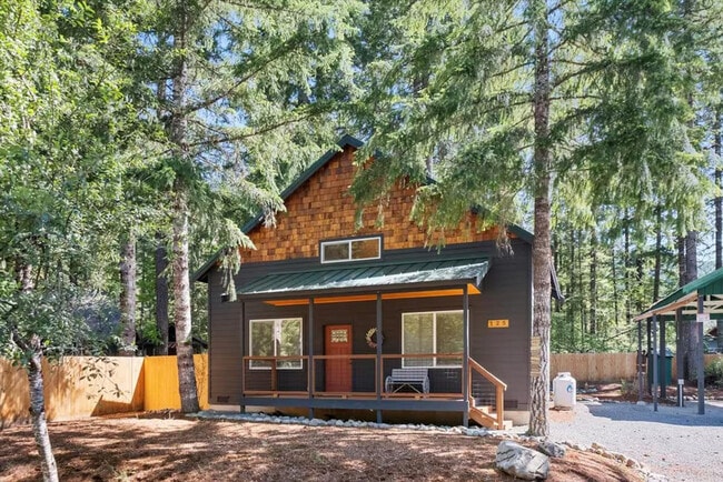 Building Photo - 125 Mountain View Dr