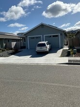 Building Photo - 1691 Windsor Ave