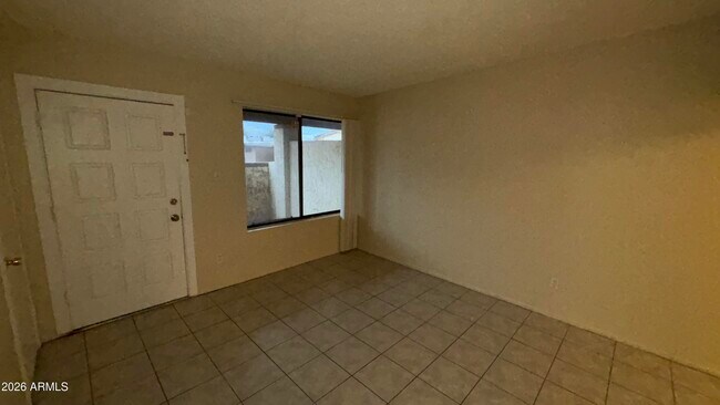 Foto del edificio - 1301 W 3rd St