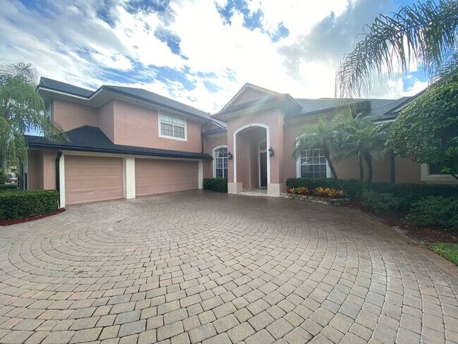 Building Photo - 1617 Kersley Cir
