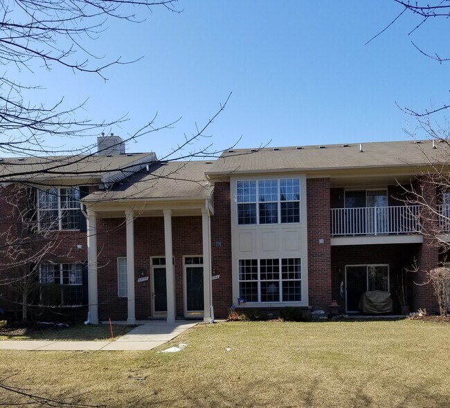 Foto del edificio - 43750 Rushcliffe Dr