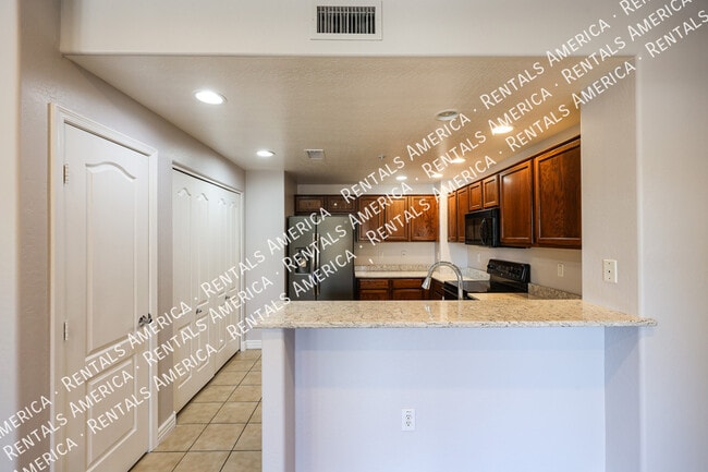 Foto del edificio - 21320 N 56th St