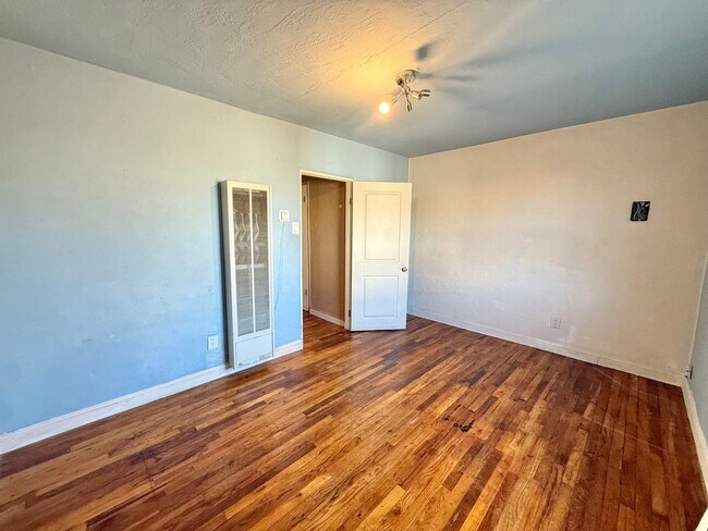 Building Photo - 472 60th St NW