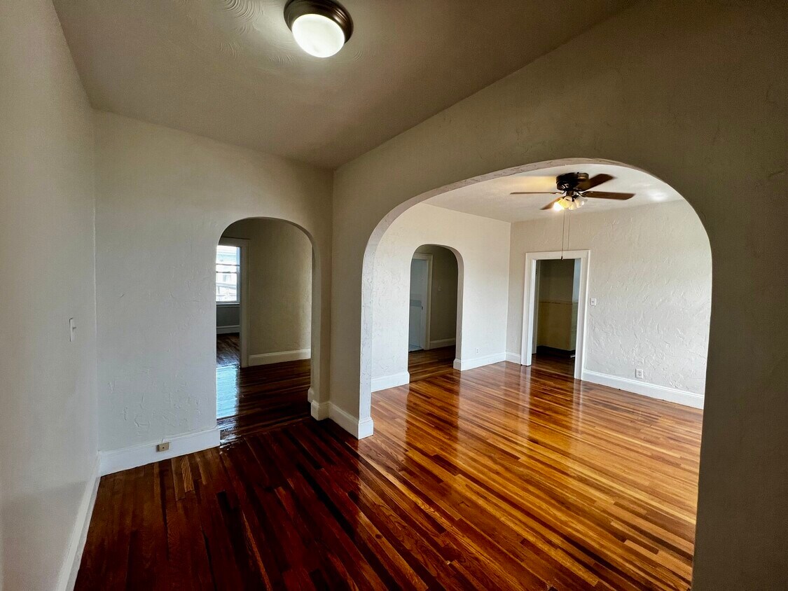 Foto principal - 169 Campbell Ave