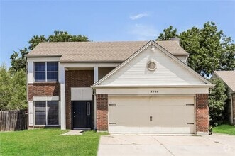 Building Photo - 3705 Huckleberry Dr