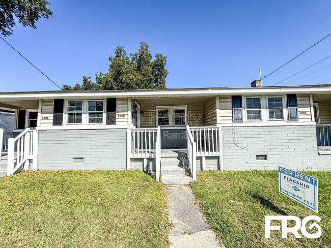 Photo - 600 Howell St House