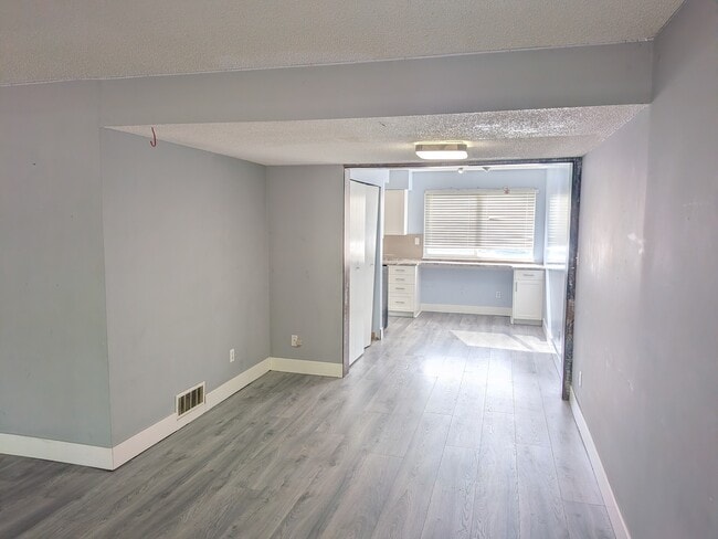 Building Photo - 45185 Wolfe Rd