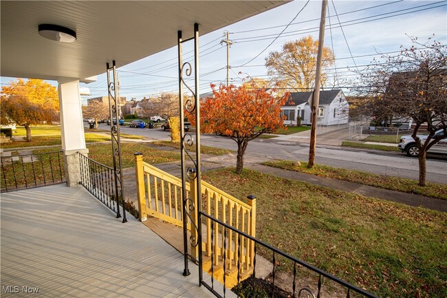 Building Photo - 12412 Sprecher Ave