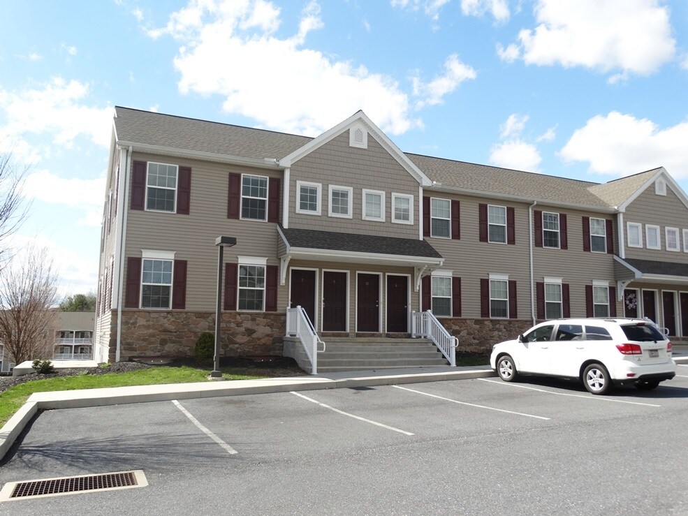 117 Meadow Valley Rd Unit 9, Ephrata, PA 17522 Apartment for Rent in