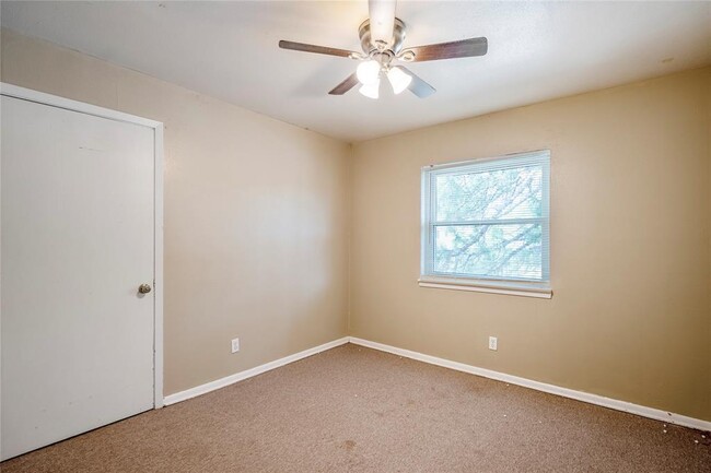 Building Photo - 3532 Midwest Dr