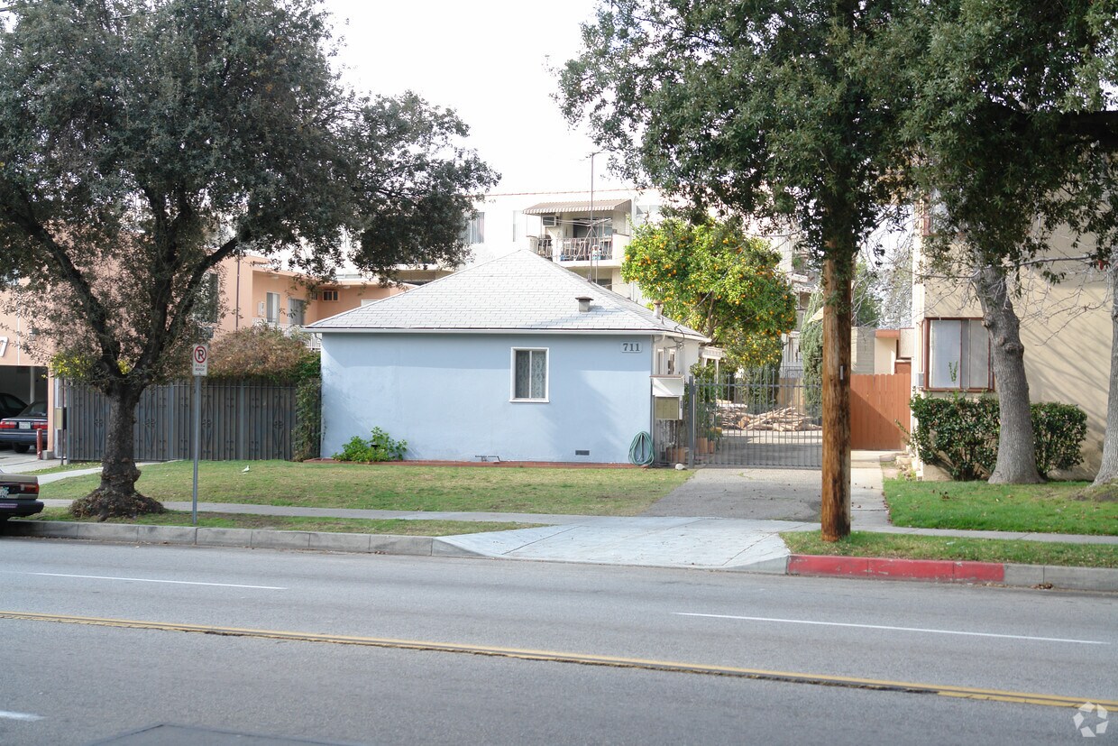711 S Verdugo Rd, Glendale, CA 91205 Apartments at 711 S Verdugo Rd Glendale, CA