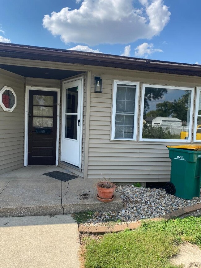 Building Photo - Nth 14 St