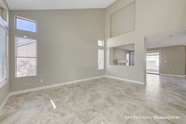 Building Photo - 170 Mirador St