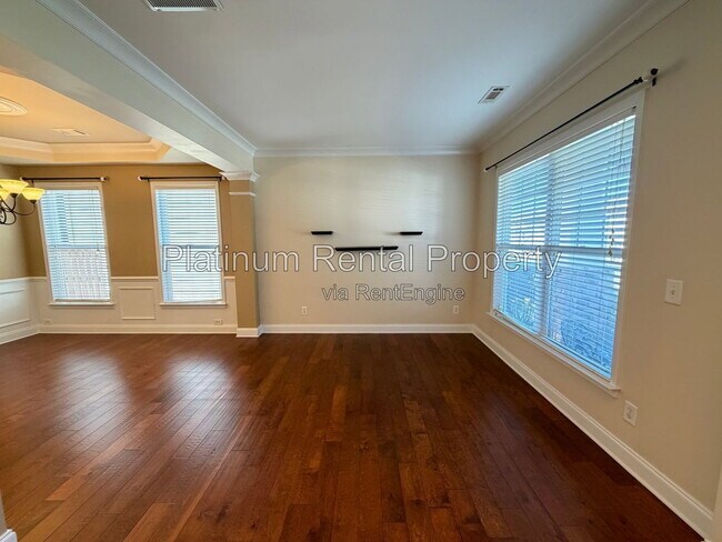 Building Photo - 4315 Avondale Ln