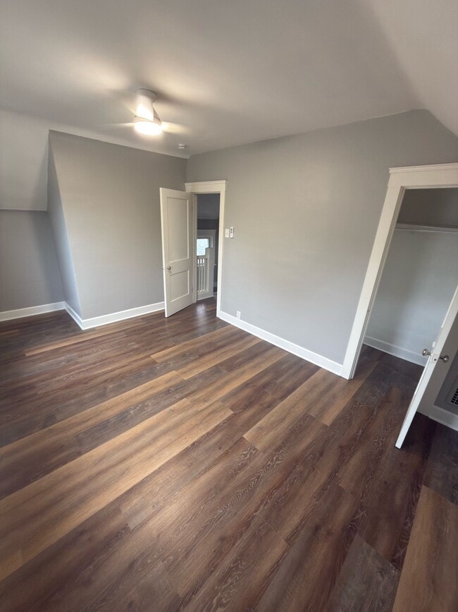 Building Photo - 65 E Grace St