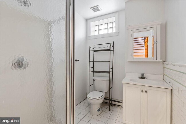 Foto del edificio - 732 Tasker St