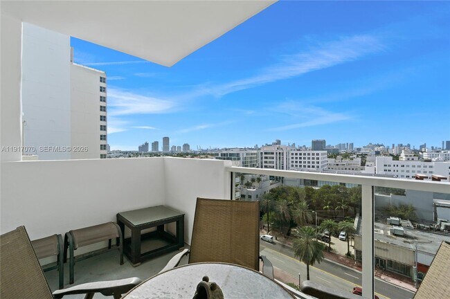 Building Photo - 100 Lincoln Rd