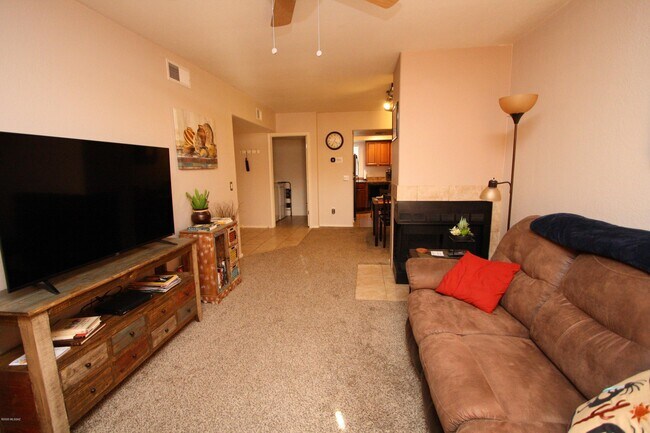 Building Photo - 845 Verano Ave