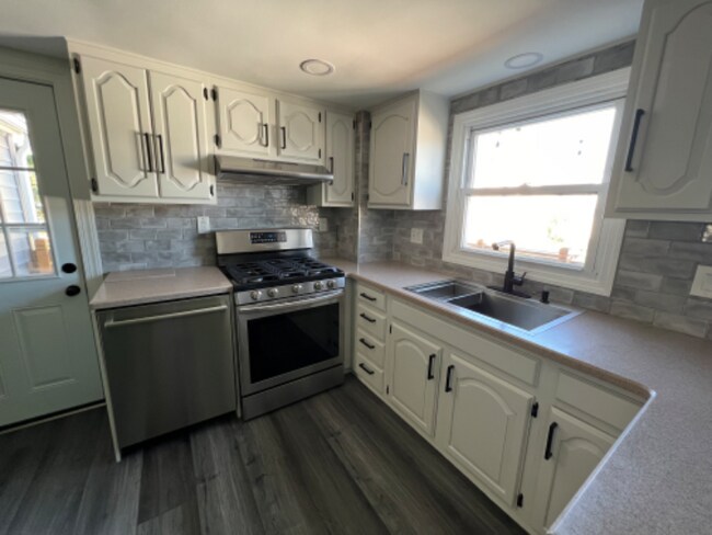 Foto del edificio - 8360 Ferndale St