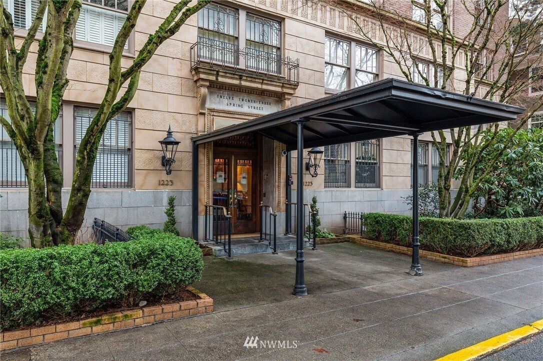 Foto principal - 1223 Spring St