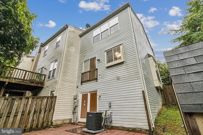 Building Photo - 1761 Rochelle Ct