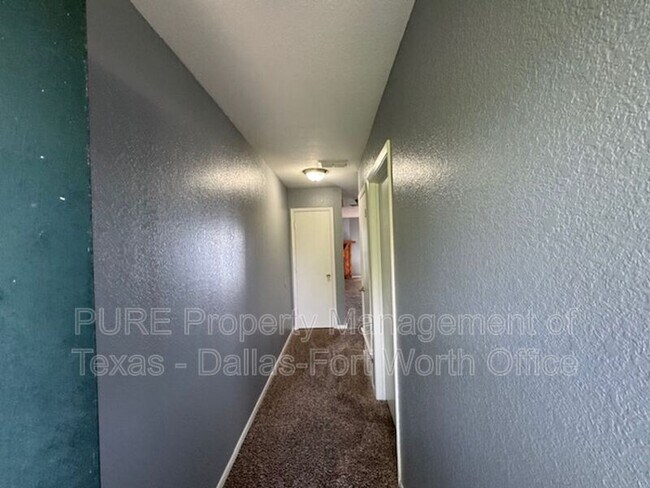 Foto del edificio - 6321 Kelly Dr