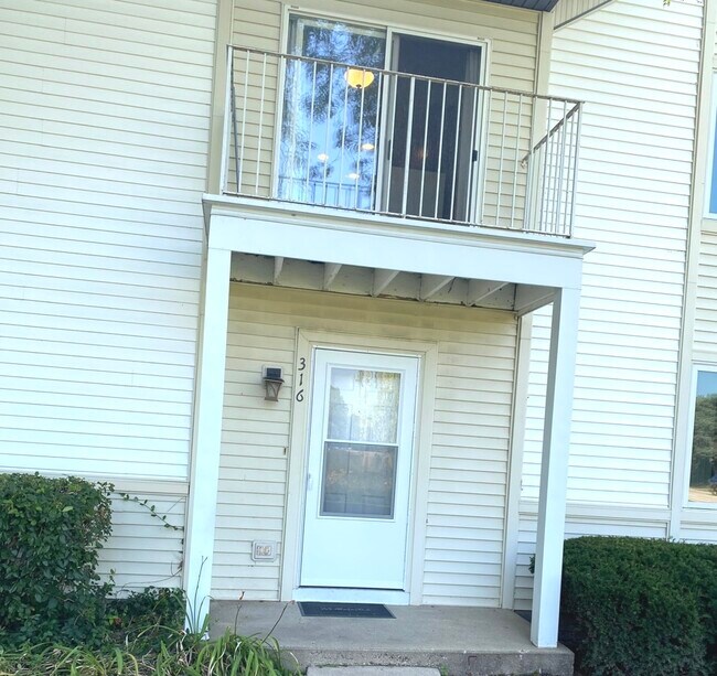 Building Photo - 316 Inverrary Ln