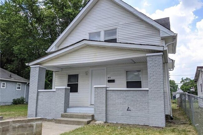 Photo - 871 W 25th St House