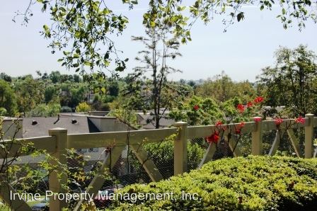 Building Photo - 10 Briar Creek Ln