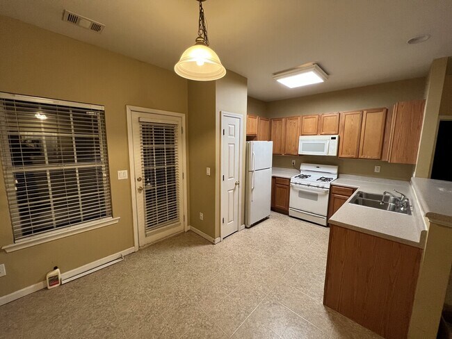 Building Photo - 1387 Raven Rock Trl