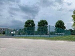 Canchas de tenis y pickleball - 93 E Saddlebrook Dr