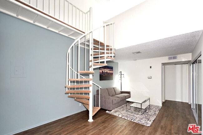 Foto del edificio - 3600 Bagley Ave