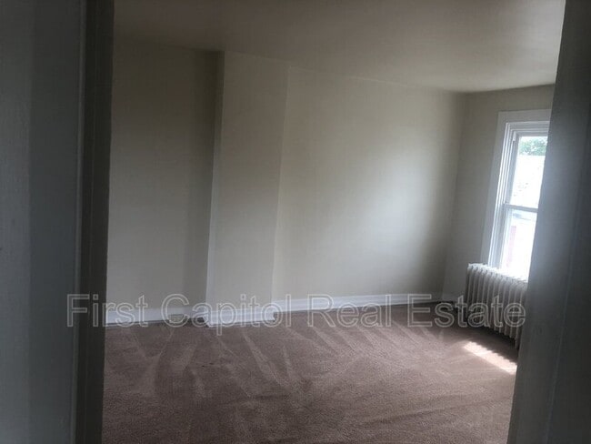 Foto del edificio - 115 S West St