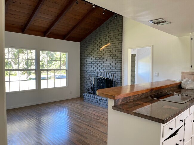 Foto del edificio - 2100 Chelsea Rd