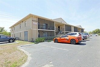 Building Photo - 5331 Summerlin Rd