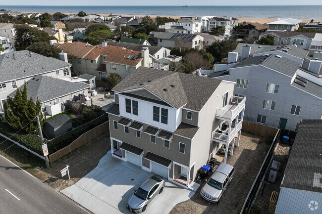 Foto aérea - 7805 Atlantic Ave