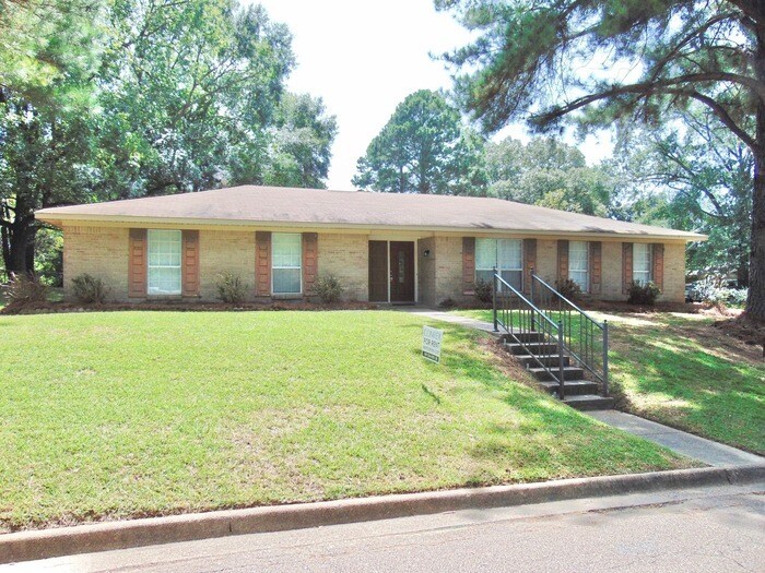 101 Abby Oak Dr, Clinton, MS 39056 House Rental in Clinton, MS