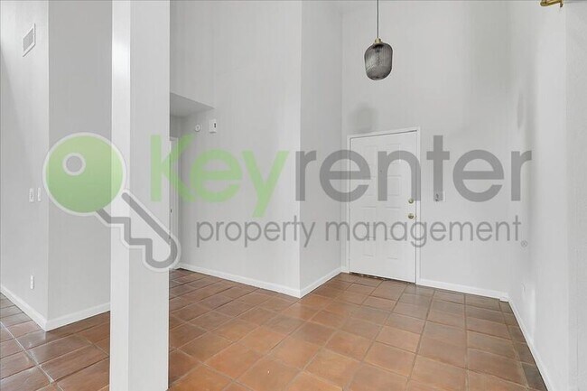 Foto del edificio - 2692 Bradford Way