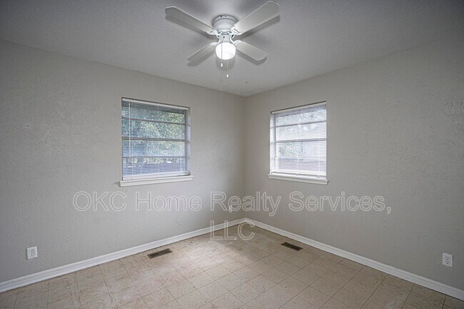 Building Photo - 4908 Baker St